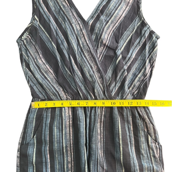 Universal Threads Blue and White Striped Wide Leg Jumpsuit Size Medium - Picture 9 of 12